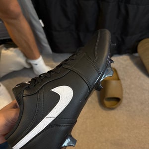 Jordan vapor edge cleats