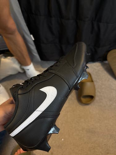 Jordan vapor edge cleats