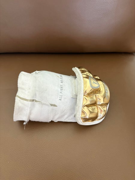 Notre Dame game used elbow pad