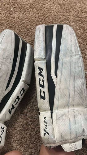 24" CCM Goalie Leg Pads (Used)