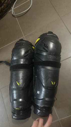 Intermediate Bauer Supreme Mach 14" Shin Pads  (Used)