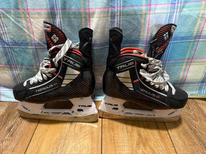 True Hzrdus 9x skates size 3.5