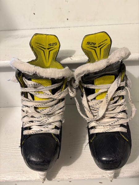 Bauer Supreme S29 Hockey Skates Regular Width Size 3 (Used)