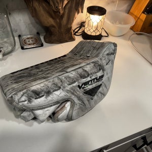 Vaughn SLR Pro Carbon Blocker