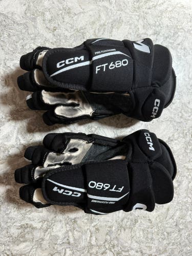 CCM JetSpeed FT680 Gloves 14"  (Used)