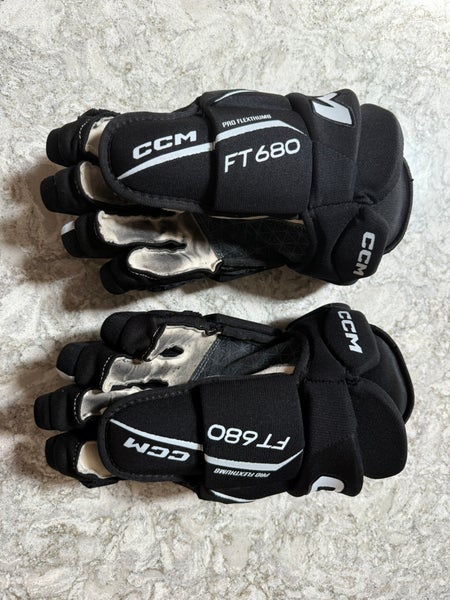 CCM JetSpeed FT680 Gloves 14"  (Used)