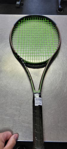 Wilson BLADE V8 100 Adult Tennis Racquet Brown 4 3/8