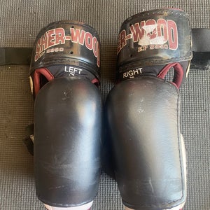 Sherwood hockey elbow pads