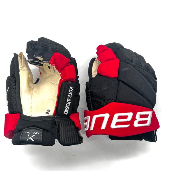 Jesperi Kotkaniemi Pro Stock - Bauer Vapor Hyperlite 13" Used Pro Stock Gloves (Black/Red)