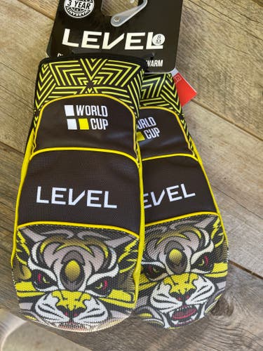 Yellow Medium/Large Adult Unisex Level Gloves (New)
