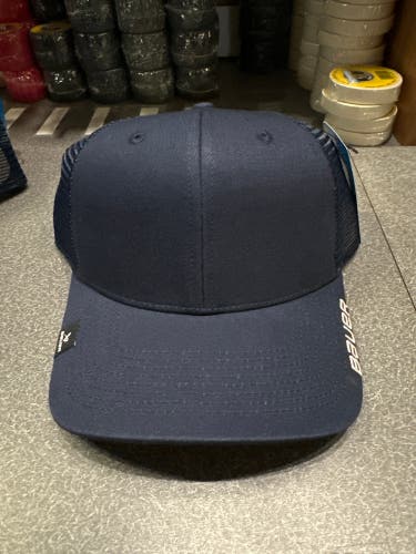 Blue Adult Unisex One Size Fits All Bauer Hat (New)