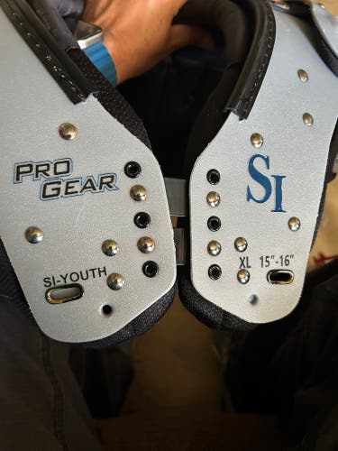 Pro gear shoulder Pads