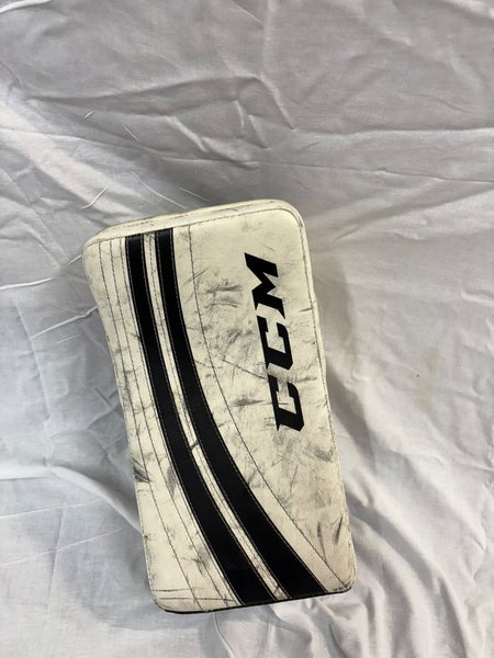 CCM Extreme Flex 400 Blocker Intermediate