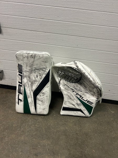 True Pro Stock L12.2 Goalie Glove Set Holtby