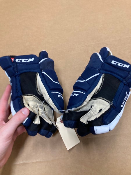 Blue Junior CCM Tacks 9040 Gloves 12" (Used)