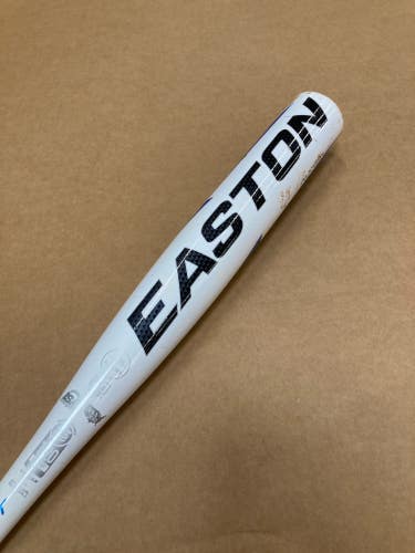 White 2022 Easton Ghost Alloy Bat (-11) Alloy 17 oz 28" (Used)