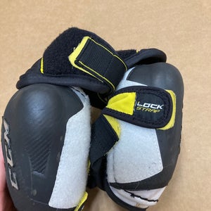 Junior Small CCM Classic Pro Elbow Pads (Used)