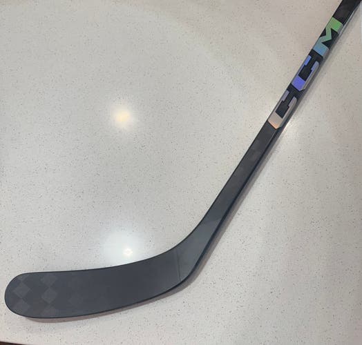 Senior CCM Jetspeed FT7 Pro Right Handed Hockey Stick P28 Pro Stock (New)