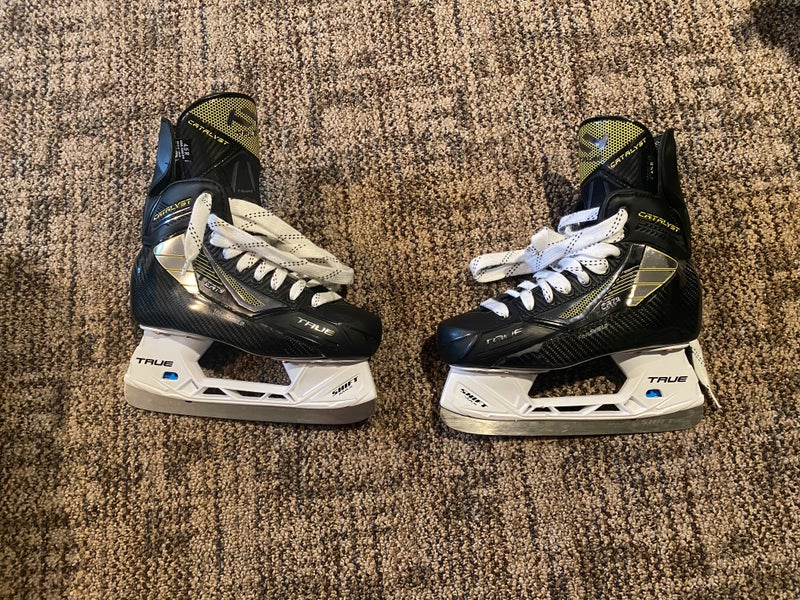 True Catalyst 9 Hockey Skates Regular Width Size 4.5 (Used)