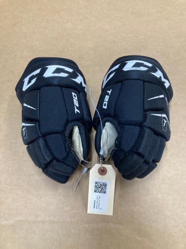Black Youth CCM T20 Gloves 10" (Used)