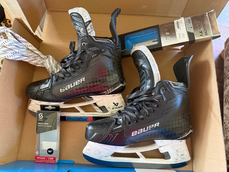 2025 Bauer Supreme Shadow Hockey Skates Pro Stock 7 (Used)