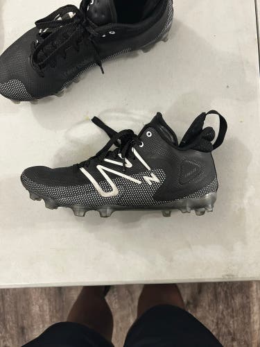 Black Men's Size M 10.0 (W 11.0) Adult New Balance Mid Top Freeze 3.0 (Used)