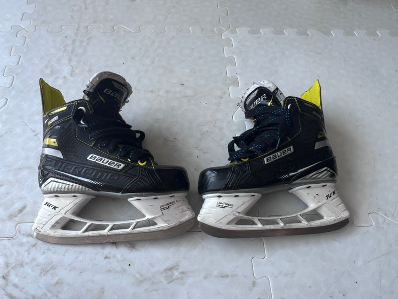 Bauer Supreme S35 Hockey Skates Regular Width Size 2 (Used)