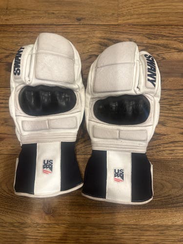 U.S. Ski Team Swamy Lobster Claw Medium Men's Race Gloves (Used)
