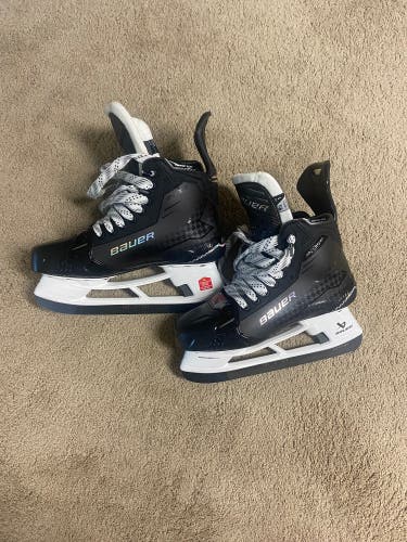 Bauer Supreme Shadow Hockey Skates Narrow Width  9.5 (New)