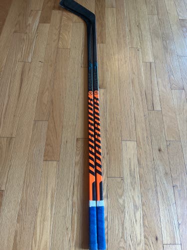 (2 Pack) Senior Warrior Covert QR5 Pro Left Hand Hockey Stick W02 (Like New)