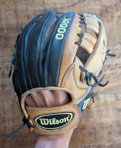 Wilson A2000 1784 12"