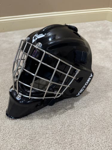 Junior  V2 Goalie Mask (Used)