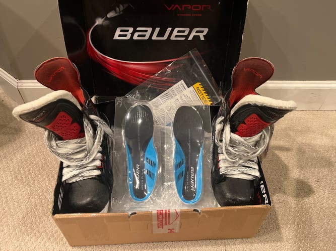 Used Bauer Regular Width Size 4 Vapor 1X Hockey Skates