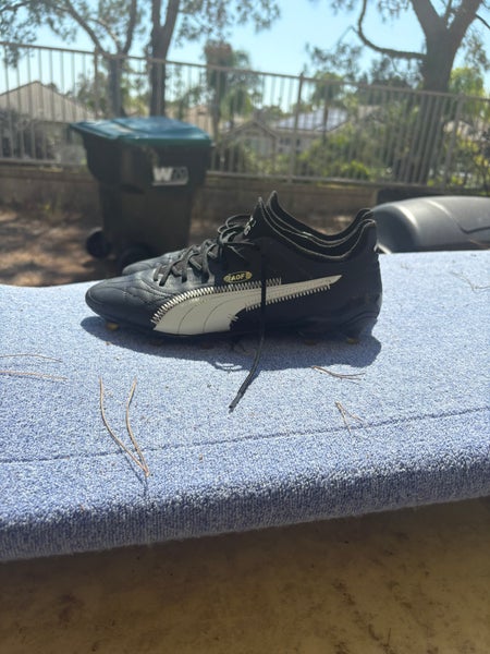 Men's Size M 8.5 (W 9.5) Puma King Cleats (Used)