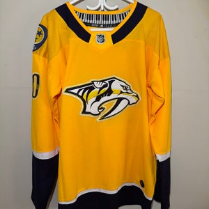 2017–23 Nashville Predators Cody Borowiecki #52 Official Home Jersey – 52 – NWT