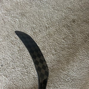 Senior True Project X Smoke Right Handed Hockey Stick P28M Pro Stock (Used)