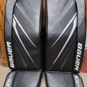 2024 32" Bauer Vapor X5 Pro Goalie Leg Pads (Used)
