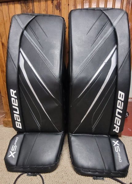 2024 32" Bauer Vapor X5 Pro Goalie Leg Pads (Used)