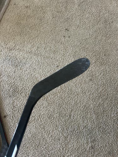 Senior True Project X Smoke Right Handed Hockey Stick P28M Pro Stock (Used)