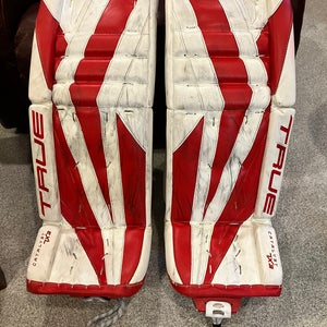 31"  True Catalyst 7X3 Goalie Leg Pads  (Used)