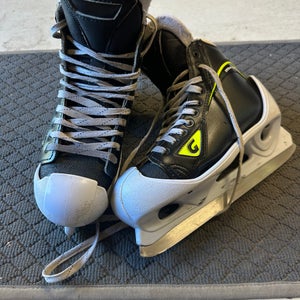 Graf Ultra G7500 Hockey Goalie Skates Regular Width 8.5 (Used)