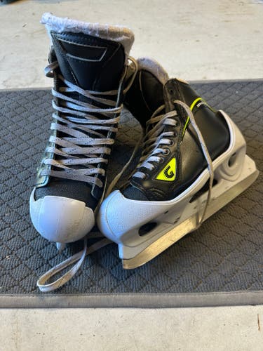 Graf Ultra G7500 Hockey Goalie Skates Regular Width 8.5 (Used)