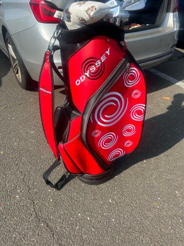Odyssey staff golf bag