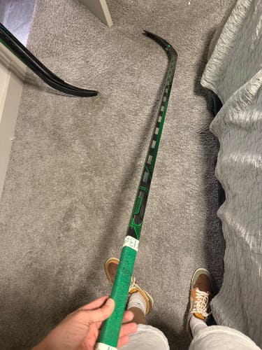 Senior Bauer Nexus ADV Right Handed Hockey Stick P92  (New)