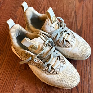 White Men's Size M 8.0 (W 9.0) Under Armour Bryce harper Low Top (Used)