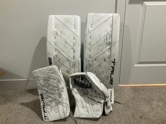 31" 2024 True 7X3 Regular Goalie Full Set (Used)