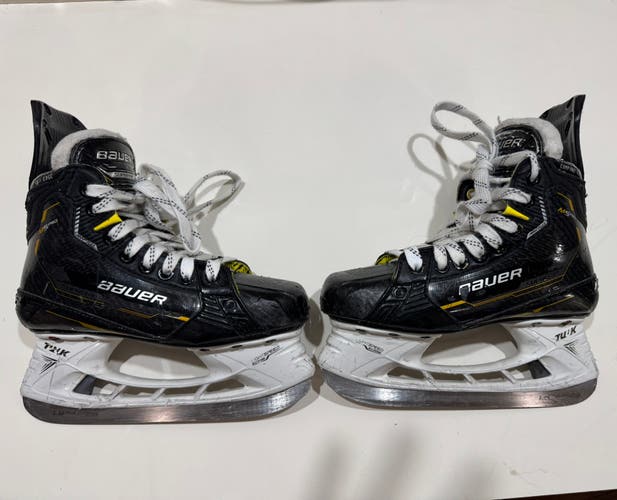 Bauer Supreme M5 Pro Hockey Skates Regular Width Size 2 (Used)