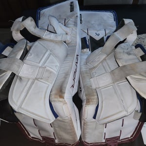 31" 2024 Bauer Vapor X5 Pro Goalie Leg Pads (Used)