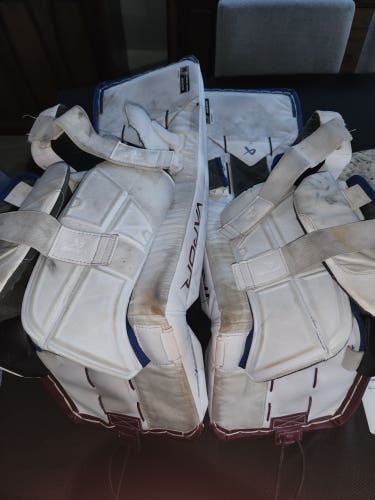 31" 2024 Bauer Vapor X5 Pro Goalie Leg Pads (Used)