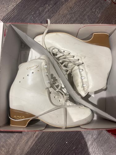 EDEA Figure Skates Adult 255 C (Used)